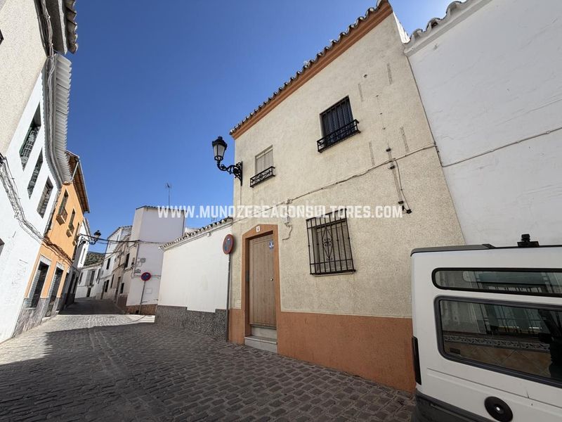 Foto 4f911043-ab26-4c9f-b059-61b41a2a6a12. Casa a Baena