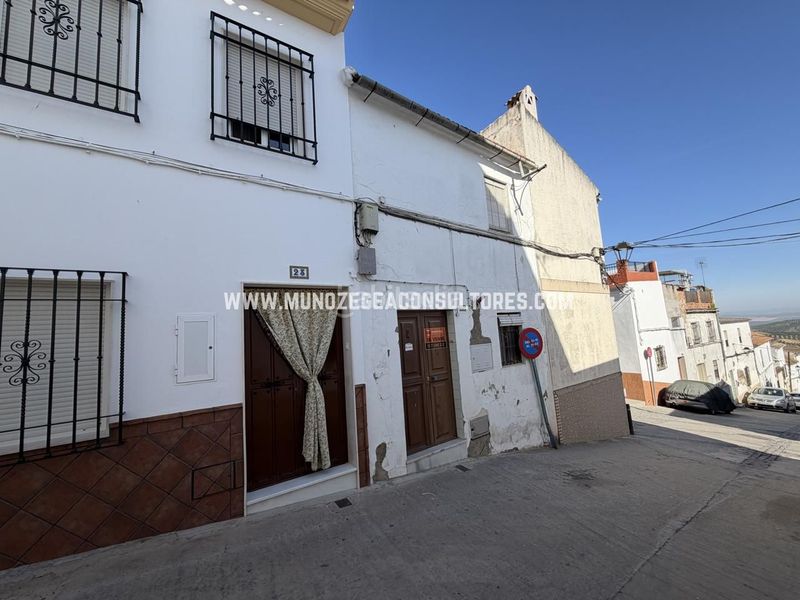 Foto e2ae5ae4-5002-436e-bb24-b57620603cc5. Casa a Espejo