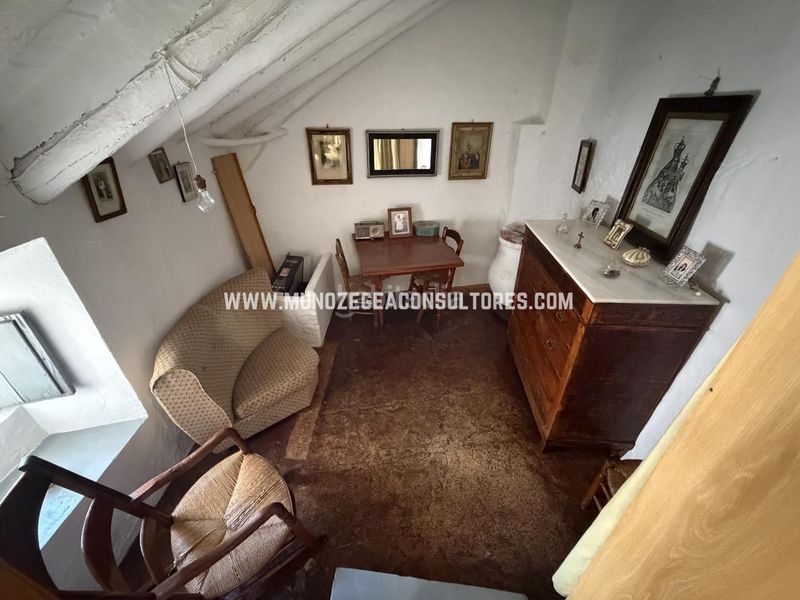 Foto 092f45c9-fc05-4021-819e-e4cc191a4538. Casa a Rute
