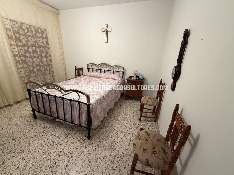 Foto 113c766e-a06f-49e0-8e2e-fd2bb480dedd. Casa a Rute