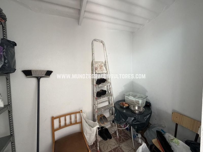 Foto 10a52a8b-cdbf-45b1-a187-e4479d44a416. Casa amb aparcament a San Francisco Lucena