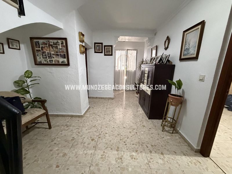 Foto 5eda9f04-941f-4889-974d-650dcfa0ce54. Casa amb aparcament a San Francisco Lucena