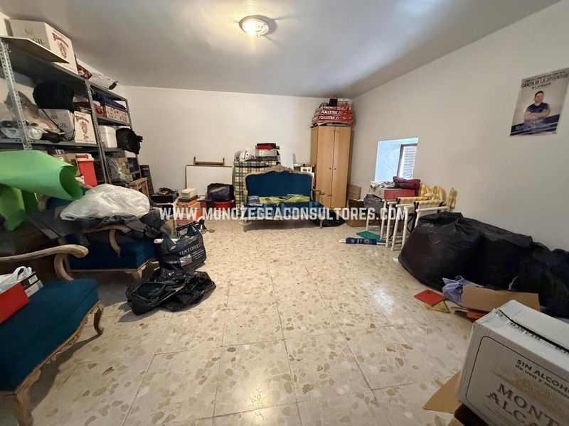 Foto 624d24f0-1759-42b8-906a-f32261b0ea1e. Casa amb aparcament a San Francisco Lucena