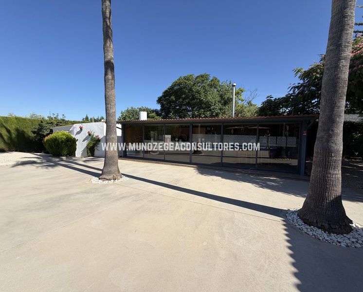 Foto 1fd8355c-4db1-47d8-8aaa-44f19d209f1c. Casa amb aparcament piscina a Las Vegas - Campoaras Lucena