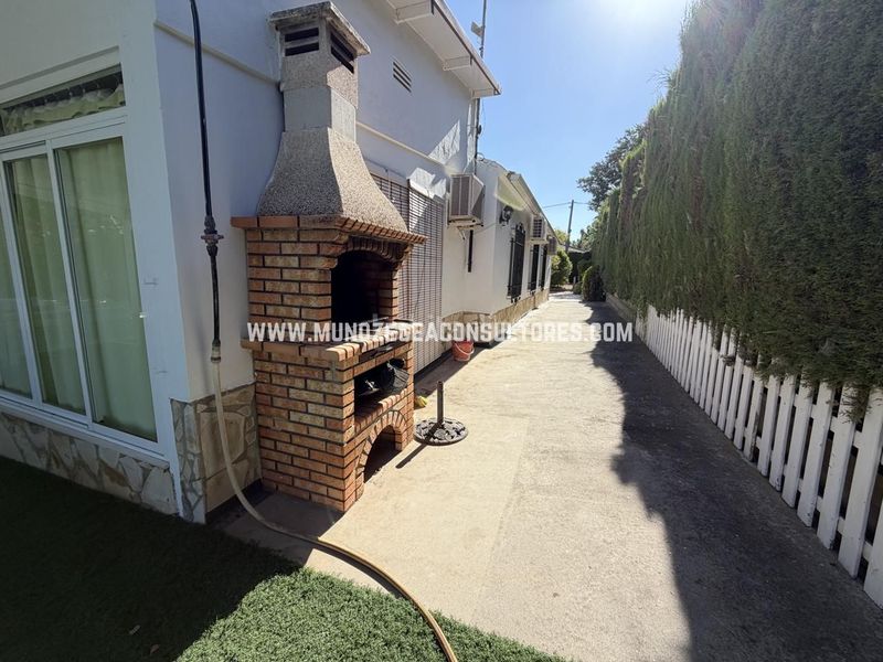 Foto c3ed6b26-b379-4a09-b40f-dd7ca4fb6a69. Casa amb aparcament piscina a Las Vegas - Campoaras Lucena