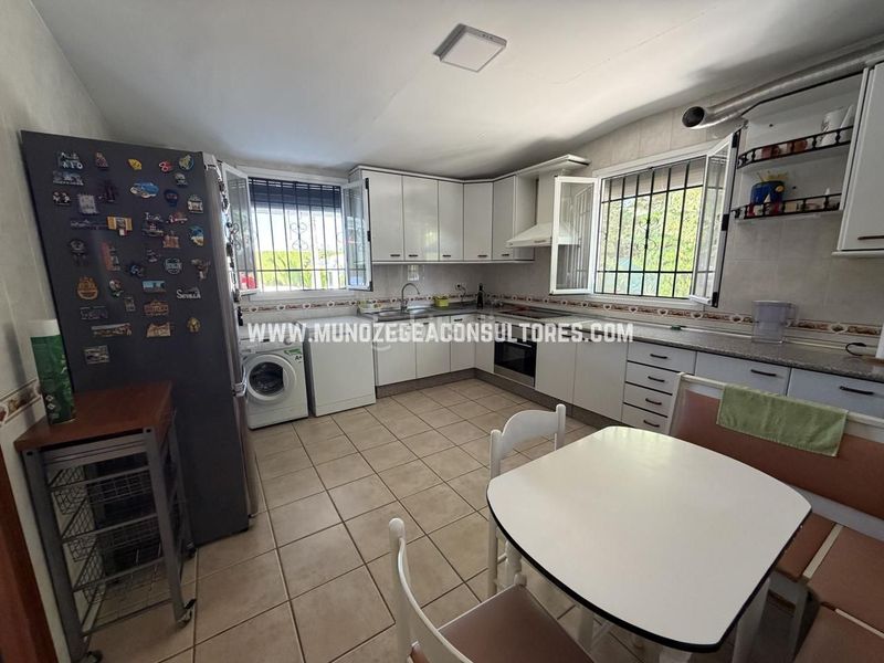 Foto defaa242-c448-4f6c-b554-bed2eb73a513. Casa amb aparcament piscina a Las Vegas - Campoaras Lucena