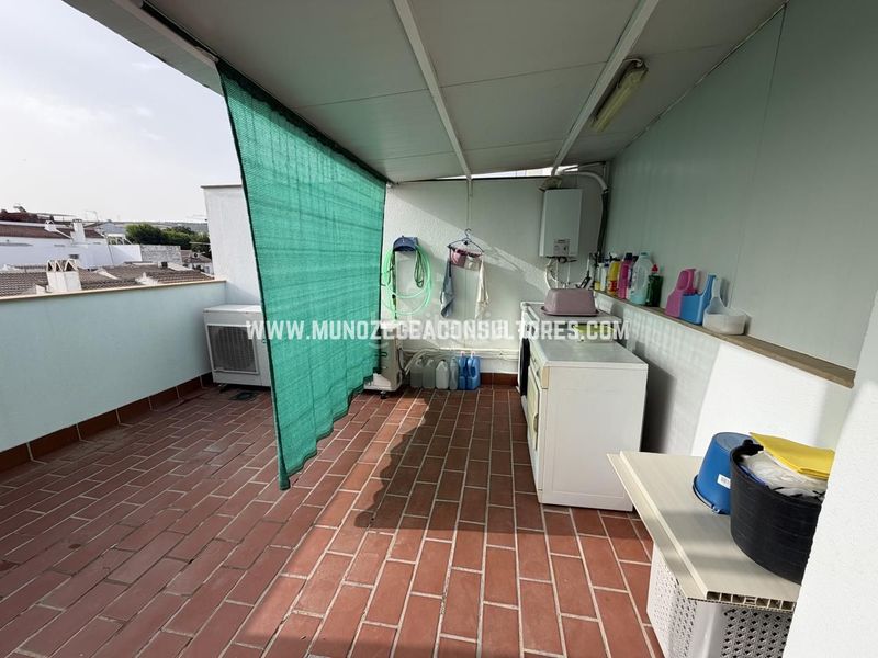 Foto 5dc0f4b8-7fe9-452b-ae8c-b7a119795c7a. Casa amb aparcament a Las Tinajerías - Juderías Lucena