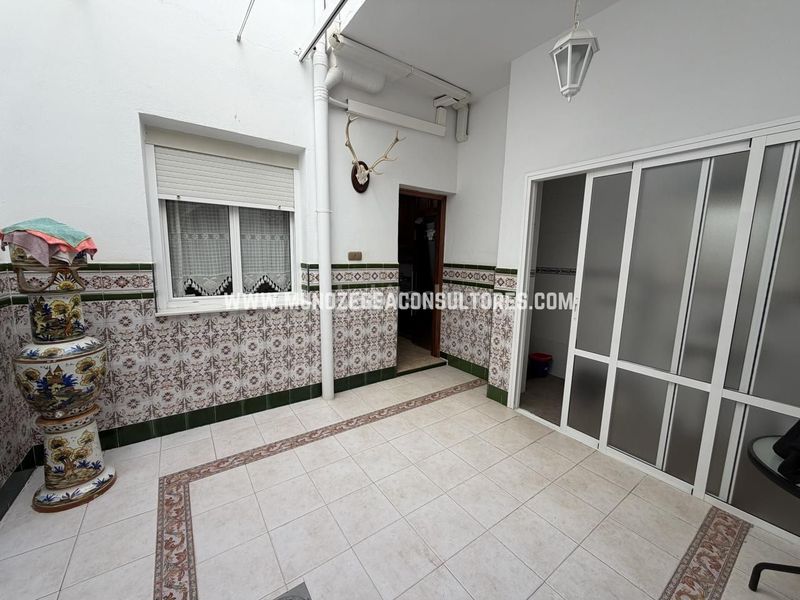 Foto 85c76b37-18e8-4be6-8512-915b46f77358. Casa a Centro Lucena