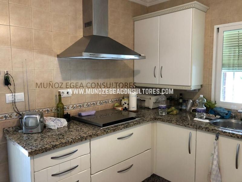 Foto 6b0e068a-8b2a-4c87-87f2-5ada1a7b78a2. Casa amb piscina a Las Vegas - Campoaras Lucena