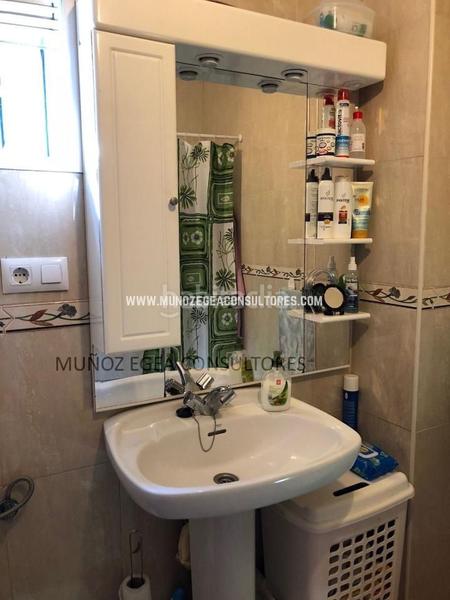 Foto 92573bec-dbf6-48f6-9c89-ed97a0bf42f8. Casa amb piscina a Las Vegas - Campoaras Lucena