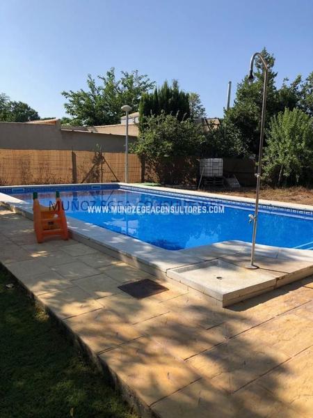 Foto e9b1dcc1-7705-49b5-b792-8f3036a7c431. Casa amb piscina a Las Vegas - Campoaras Lucena