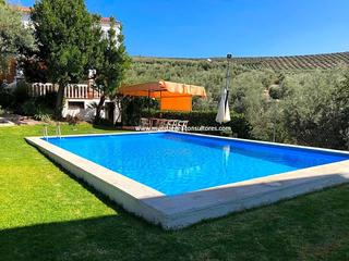 Casa a El Carmen - La Barrera. Chalet a tan solo 500 metros  de lucena, con una parcela de 3.00