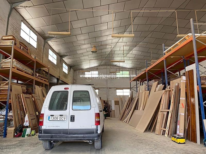 Foto cd7f68b6-0165-40d2-936f-8d9cef4fcc26. Nau industrial a Poleares Lucena