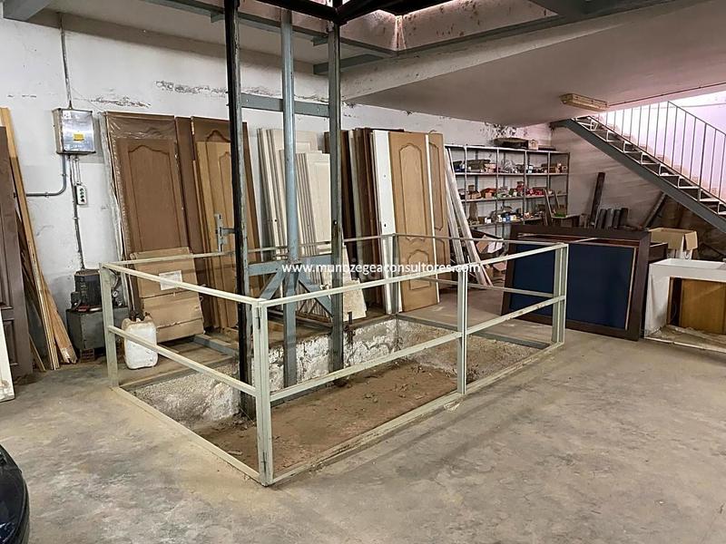 Foto ec63bba8-66ab-41d7-9021-fa36c70d54b5. Nau industrial a Poleares Lucena