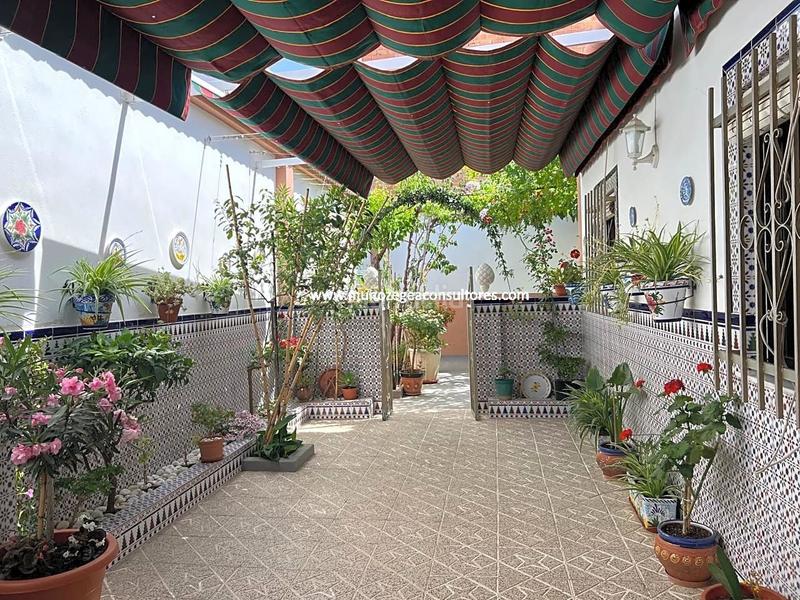 Foto 088705d0-4190-4a0a-9e44-600eda400ec7. Casa amb aparcament a Navas del Selpillar Lucena