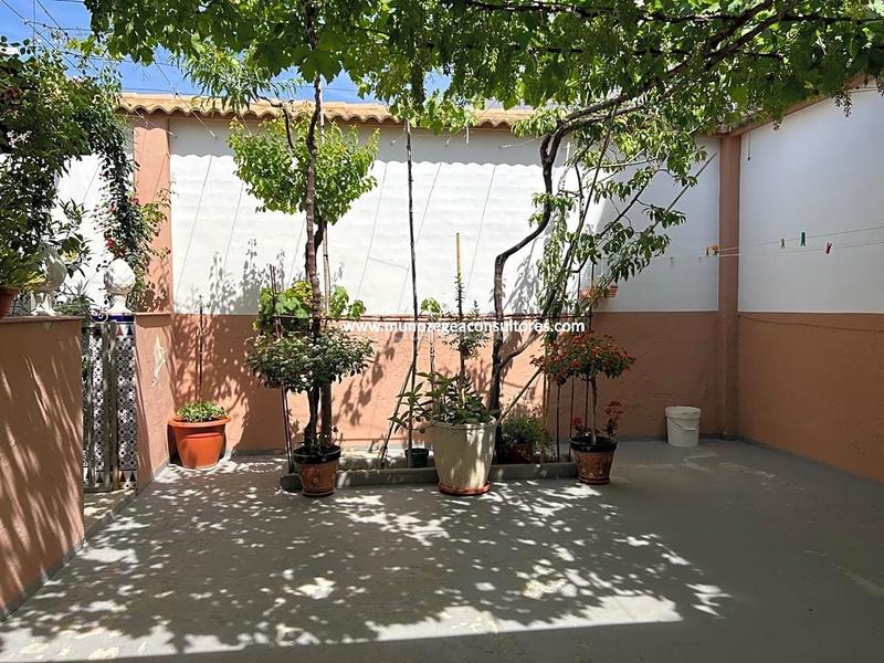 Foto 125c0f83-f29a-4765-b8c8-ba003cdc5715. Casa amb aparcament a Navas del Selpillar Lucena