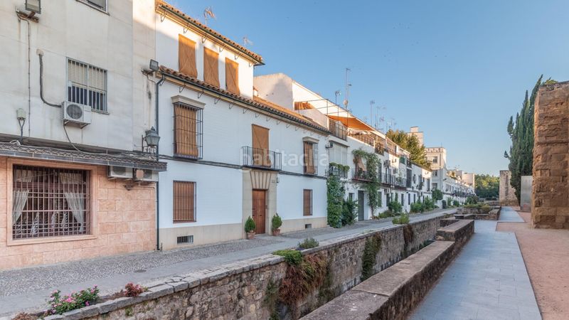 Foto 956f7770-e7c0-473e-bd46-685cd61033a0. Casa amb aparcament a casco histórico - ribera - san basilio Córdoba