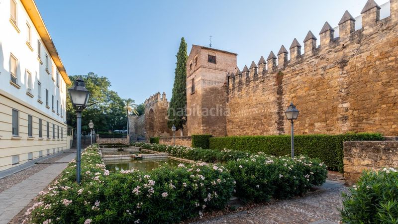 Foto fafc9762-c2b5-4dae-b717-845b5e32cf53. Casa amb aparcament a casco histórico - ribera - san basilio Córdoba