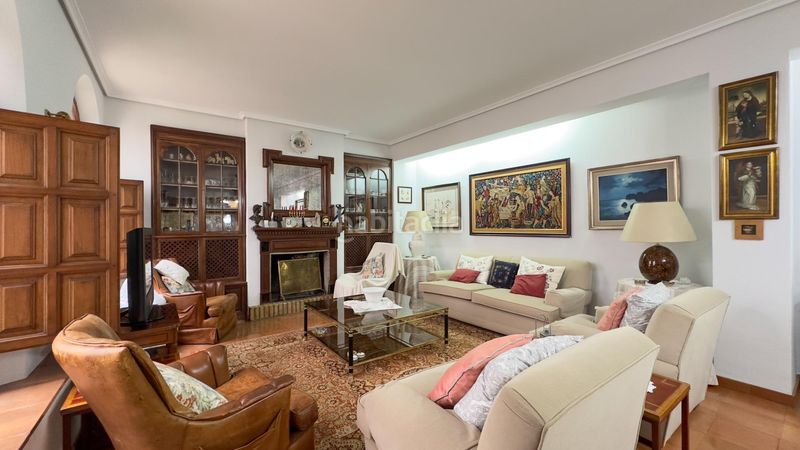 Foto efd045a4-4d75-42bb-84d2-bf79086b2ef7. Casa a casco histórico - ribera - san basilio Córdoba