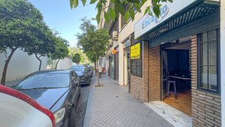 Local Comercial a Calle reyes católicos 22. Bar con salida de humos de 96 m2 en reyes católicos. pleno centr