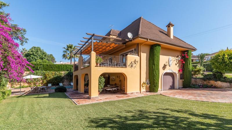 Foto be171c3e-ea1b-468a-97bd-edd00c1fb0e5. Chalet magnífico chalet en la mejor zona de sansueña en Córdoba