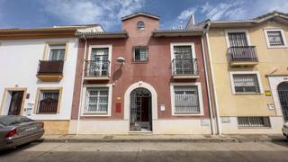 Casa  Calle anzur. Bonita casa con gran patio privado en villarrubia