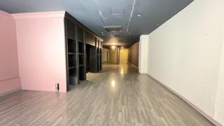Lloguer Local Comercial a Centro. Magnífico local de 390 m2 construidos a escasos metros de cruz c