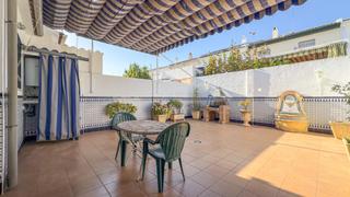 Maison  Calle papa juan xxiii. Bonita casa hipotecable de 3 dormitorios, 2 patios y garaje cerr