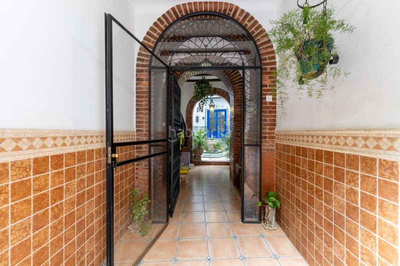 Foto 94fbb4a1-f9a0-40fd-8cad-fe167618f2e1. Casa a casco histórico - ribera - san basilio Córdoba