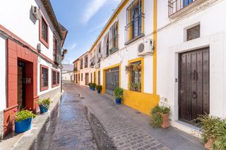 Casa adossada  Calle postrera. Fabulosa casa en san basilio con magnifico  patio y con garaje