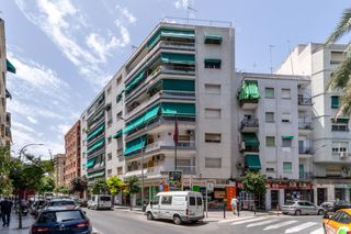 Pis  Calle calle antonio maura. Buen piso de 148 m2 con terraza en antonio maura.