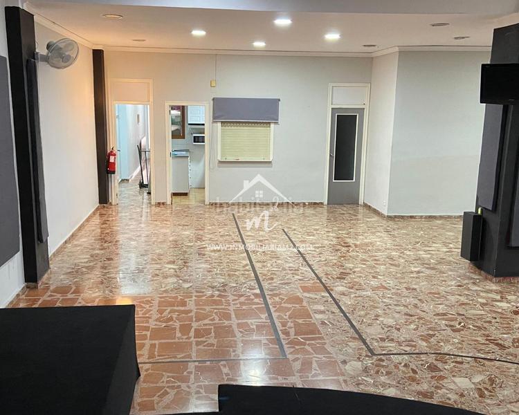 Foto 7f8071e3-b9ed-40e8-85d4-e5b4326f1c47. Business premise in Plaza Elíptica - República Argentina Gandia