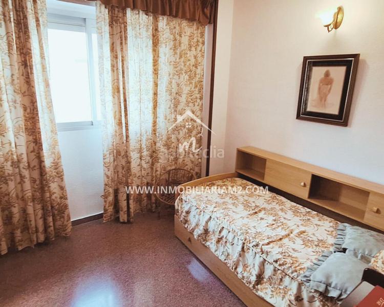 Foto b4629ad8-5f69-4ccb-8865-75d41d396dd7. Apartment with parking in Plaza Elíptica - República Argentina Gandia