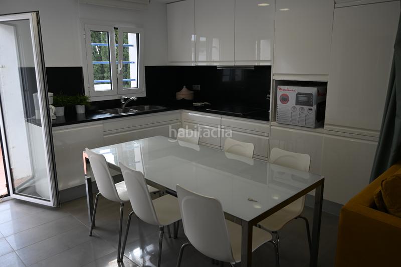 Foto 4bd230cd-3acd-4113-96a2-279374d8842b. Ático en carrer tarragona 31 Riells blau atico en Escala (L´)