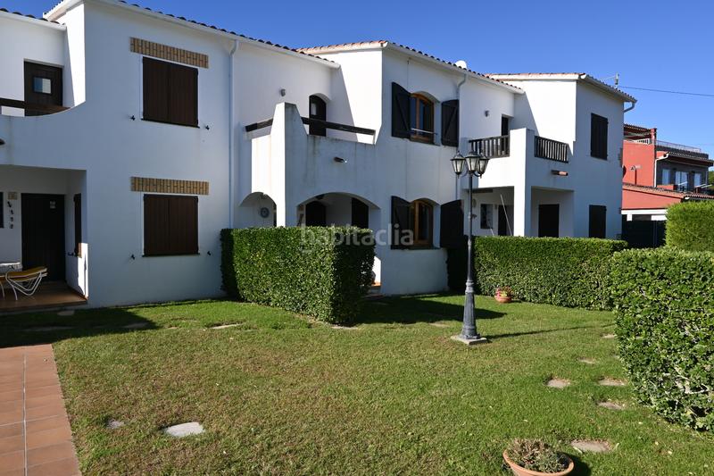 Foto 11171096-154f-49e7-a0b4-f9d1f9725bf9. Casa adosada en passatge mallols-58 8 poble carina en Escala (L´)