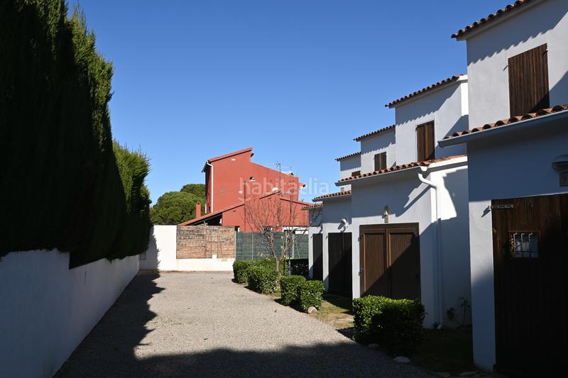 Foto 67b21cd3-fc33-4fb1-ac4b-8e791c5e3bc1. Casa adosada en passatge mallols-58 8 poble carina en Escala (L´)