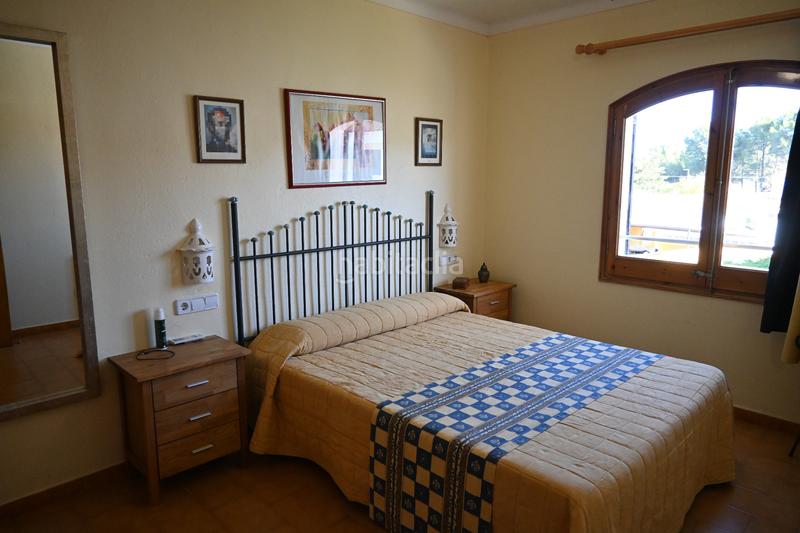 Foto e7d64a49-5bcc-482a-b71d-c08cc745013c. Casa adosada en passatge mallols-58 8 poble carina en Escala (L´)