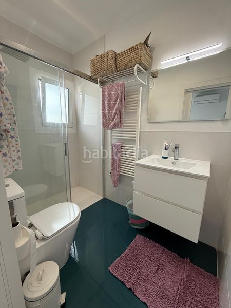 Foto 0a02beaf-a6ef-45dc-a5b9-8d868b29a3c4. Casa a carrer vall d'aran 44 a Port - La Clota - Puig Sec Escala (L´)