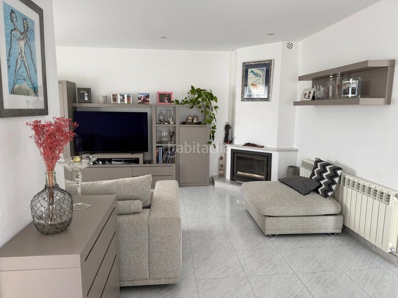 Foto 4b077d06-47ac-4238-957b-76eb3073b40a. Casa a carrer vall d'aran 44 a Port - La Clota - Puig Sec Escala (L´)