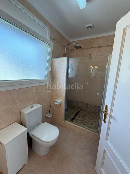 Foto 638f36e8-71cc-46e8-939f-2fb0770b9a6e. Casa a carrer vall d'aran 44 a Port - La Clota - Puig Sec Escala (L´)