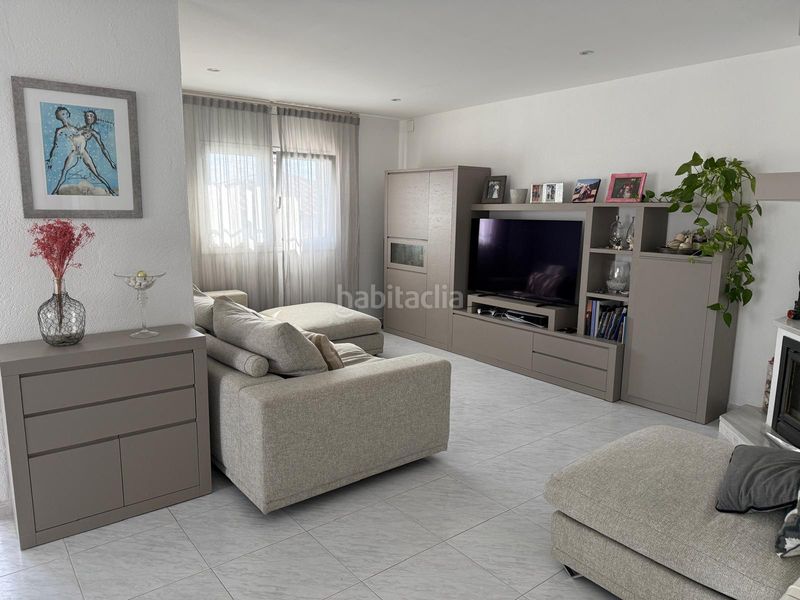 Foto 8b65a82f-b659-4587-ad70-5d1e22830f48. Casa a carrer vall d'aran 44 a Port - La Clota - Puig Sec Escala (L´)