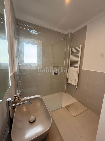 Foto b7401682-ceab-470b-b95d-cfa992071e27. Casa a carrer vall d'aran 44 a Port - La Clota - Puig Sec Escala (L´)