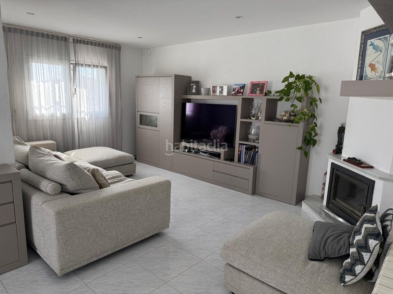 Foto d389009b-2a7b-4d8d-8ec6-9c60a3c3040d. Casa a carrer vall d'aran 44 a Port - La Clota - Puig Sec Escala (L´)