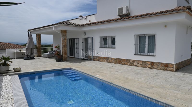 Foto ed0d037d-10a1-4009-8422-a8976c043a8d. Casa a carrer vall d'aran 44 a Port - La Clota - Puig Sec Escala (L´)