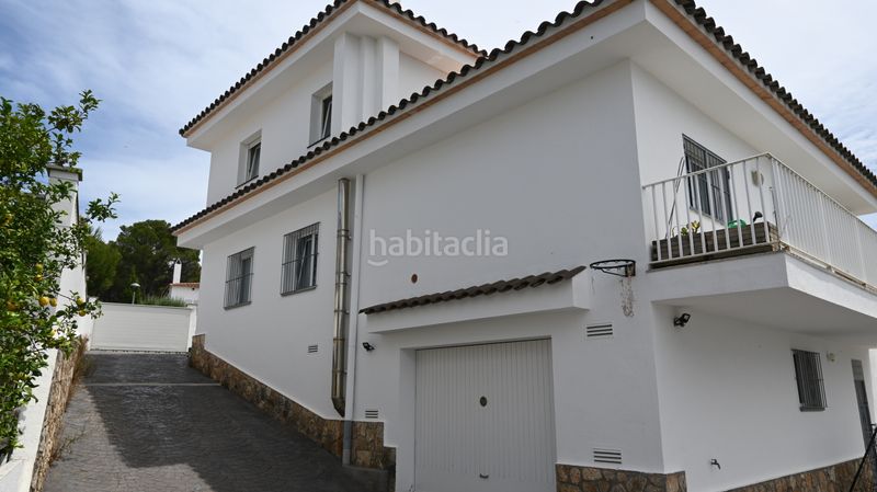 Foto f5c2734b-2832-4644-8fd5-a2045220bb0d. Casa a carrer vall d'aran 44 a Port - La Clota - Puig Sec Escala (L´)