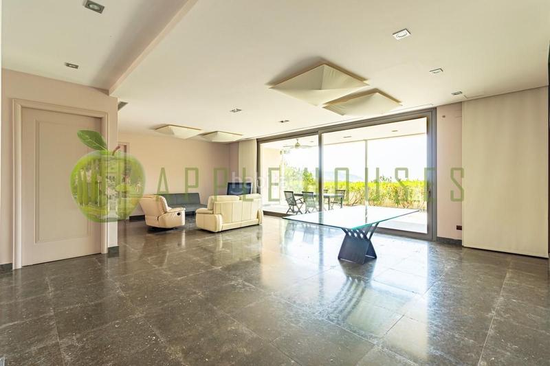 Foto 3df6da14-4426-4971-bbb9-e2aee08369ea. Chalet exclusiva villa de estilo moderno y atemporal con vistas despejadas al mar en Sant Pere de Ribes