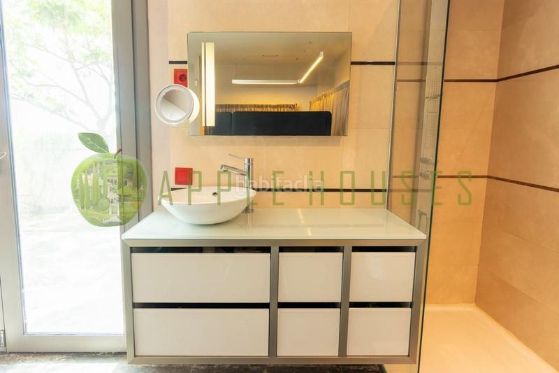 Foto 5cdcc7fc-f1ed-4a86-841e-42c6e7fc9489. Chalet exclusiva villa de estilo moderno y atemporal con vistas despejadas al mar en Sant Pere de Ribes