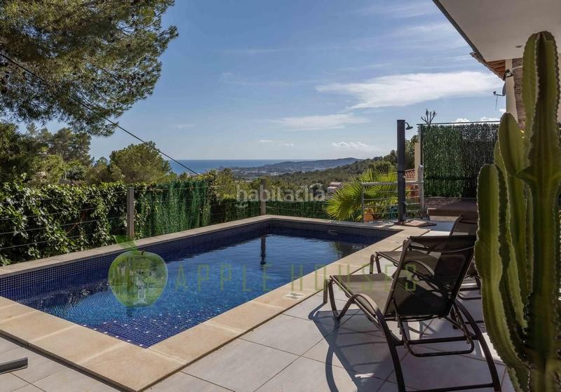 Foto 3dca53cd-c911-41b9-94f6-c08045a53202. Casa moderna villa unifamiliar en quintmar en Levantina - Montgavina - Quintmar Sitges