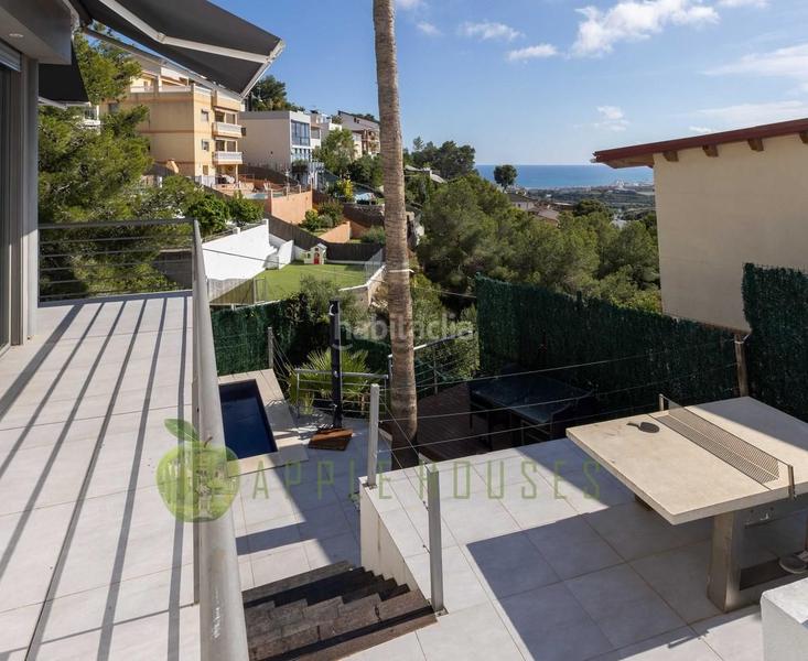 Foto 8748eb12-57cb-4e7d-957a-4d8973391104. Casa moderna villa unifamiliar en quintmar en Levantina - Montgavina - Quintmar Sitges
