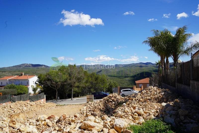 Foto 34b55999-595d-4b68-9a76-42a08f39f18d. Terreno residencial parcela plana lista para construir con rebaje de tierra realizado y licencia de obras concedida en Sant Pere de Ribes